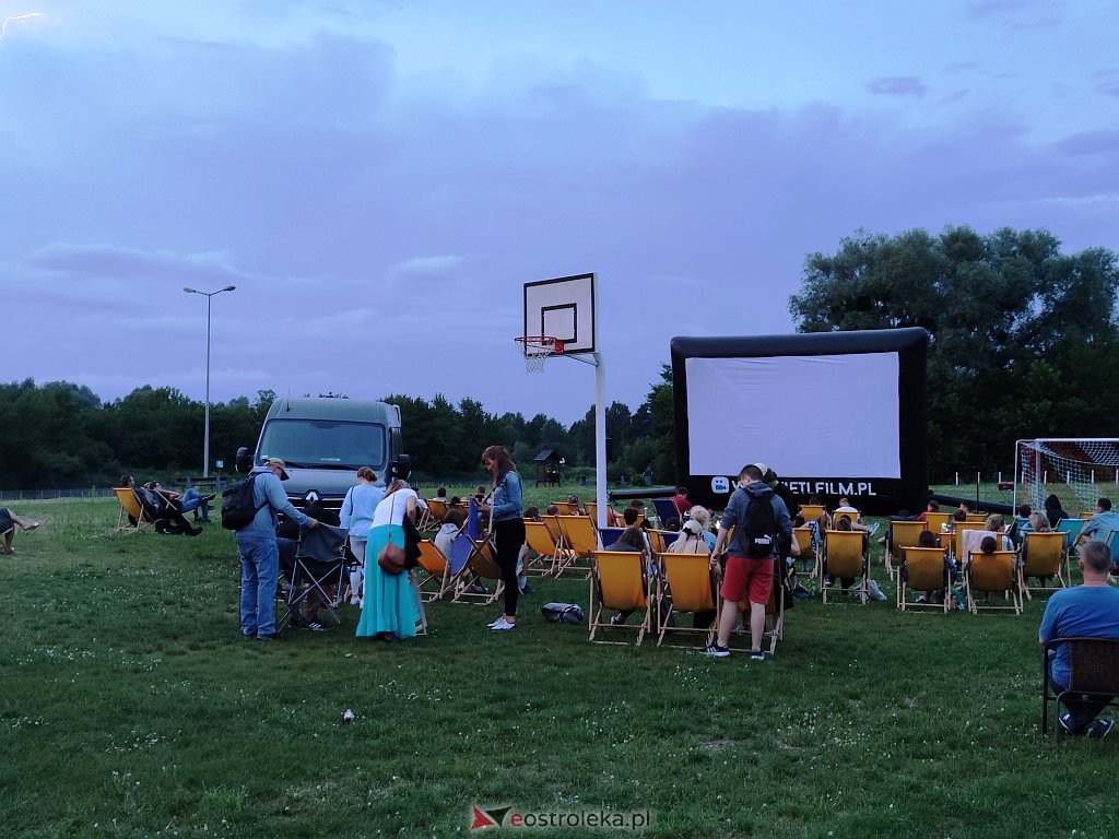 Kino letnie w Ostrołęce [17.07.2021] - zdjęcie #2 - eOstroleka.pl