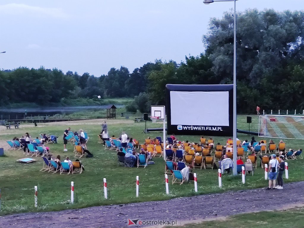 Kino letnie w Ostrołęce [17.07.2021] - zdjęcie #20 - eOstroleka.pl