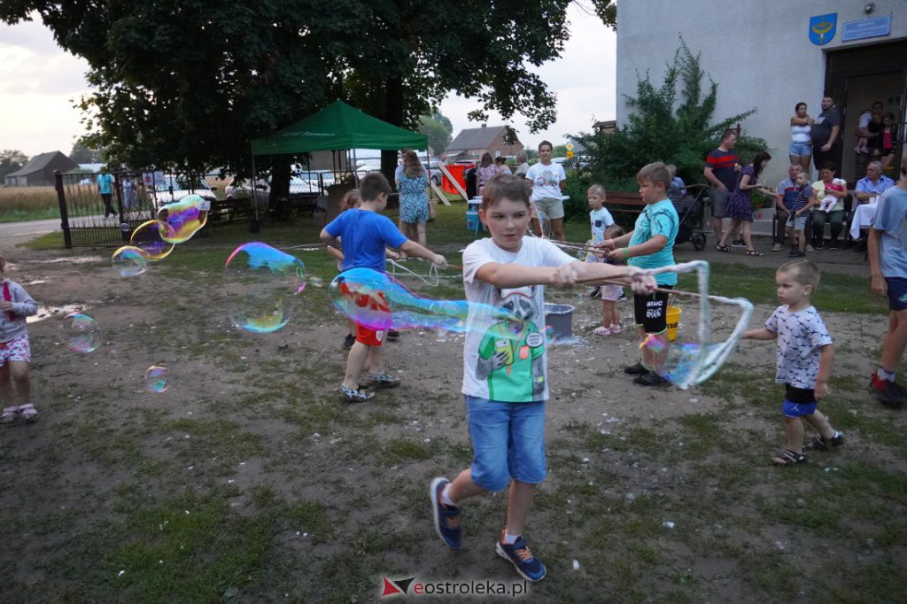 Potańcówka pod gwiazdami w Lipiance [17.07.2021] - zdjęcie #37 - eOstroleka.pl
