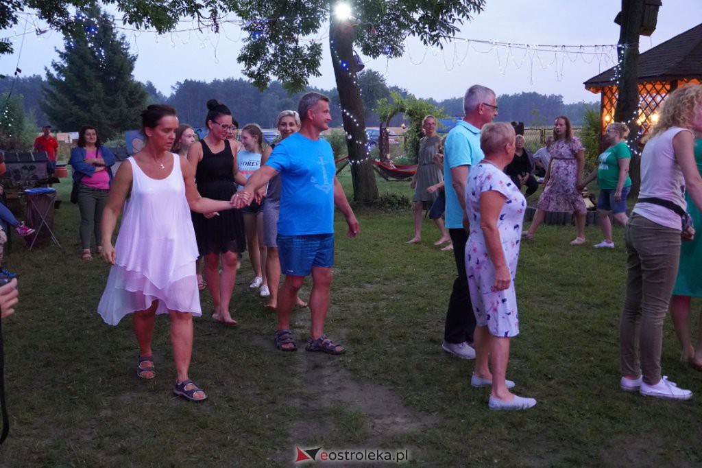 Potańcówka pod gwiazdami w Lipiance [17.07.2021] - zdjęcie #26 - eOstroleka.pl
