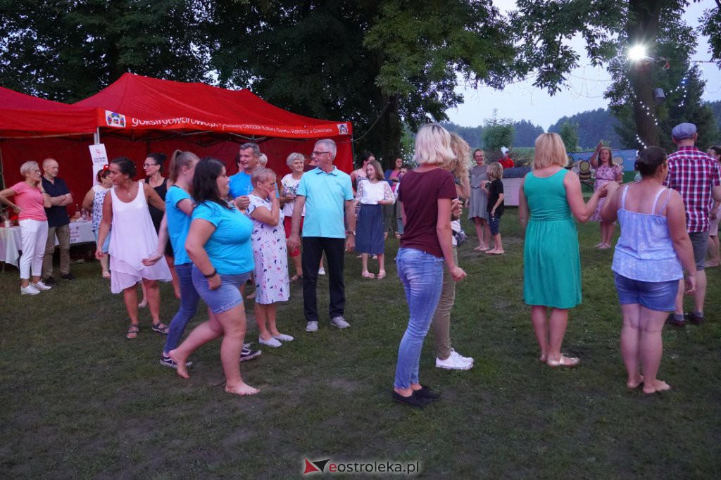 Potańcówka pod gwiazdami w Lipiance [17.07.2021] - zdjęcie #25 - eOstroleka.pl