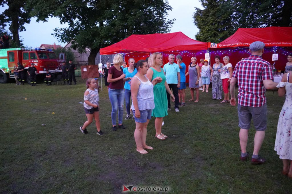 Potańcówka pod gwiazdami w Lipiance [17.07.2021] - zdjęcie #22 - eOstroleka.pl