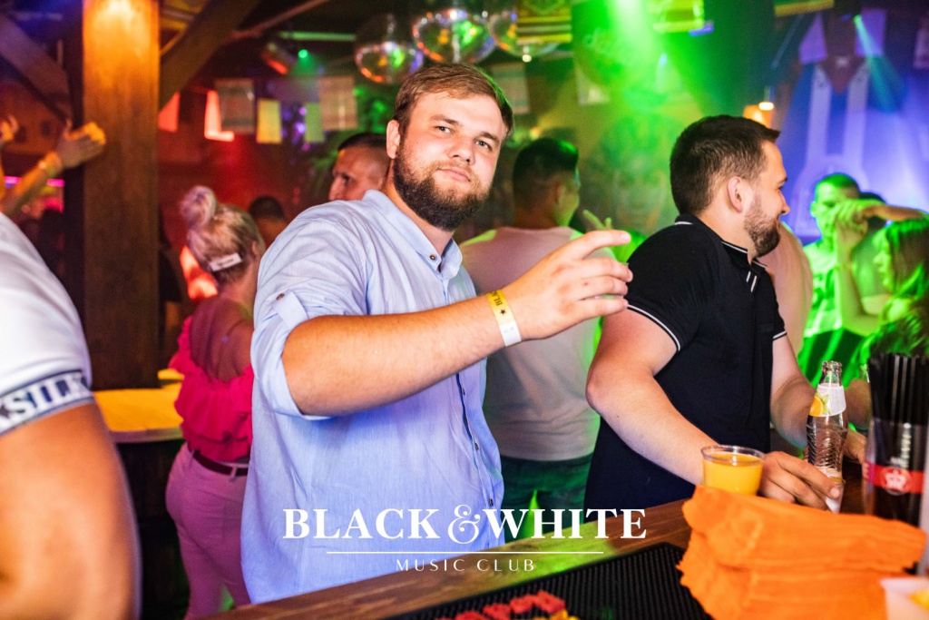 Gorąca impreza z Power Boy’em w Clubie Black&White [17.07.2021] - zdjęcie #3 - eOstroleka.pl