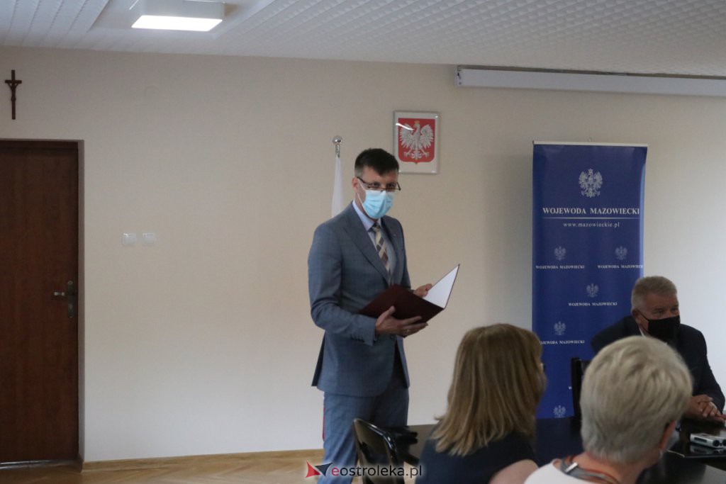 Uroczystość podpisania umów w ramach Rządowego Funduszu Rozwoju Dróg z samorządami z regionu ostrołęckiego [23.07.2021] - zdjęcie #3 - eOstroleka.pl