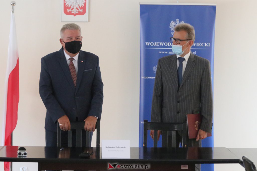 Uroczystość podpisania umów w ramach Rządowego Funduszu Rozwoju Dróg z samorządami z regionu ostrołęckiego [23.07.2021] - zdjęcie #26 - eOstroleka.pl