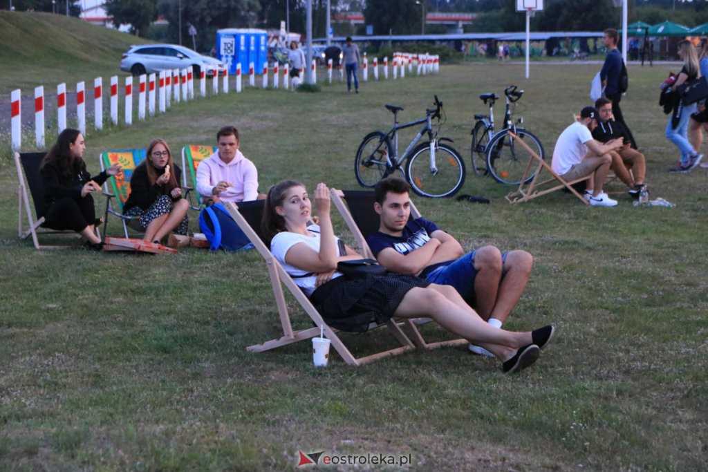 Kino plenerowe nad Narwią i film „Baby-Driver” [24.07.2021] - zdjęcie #9 - eOstroleka.pl