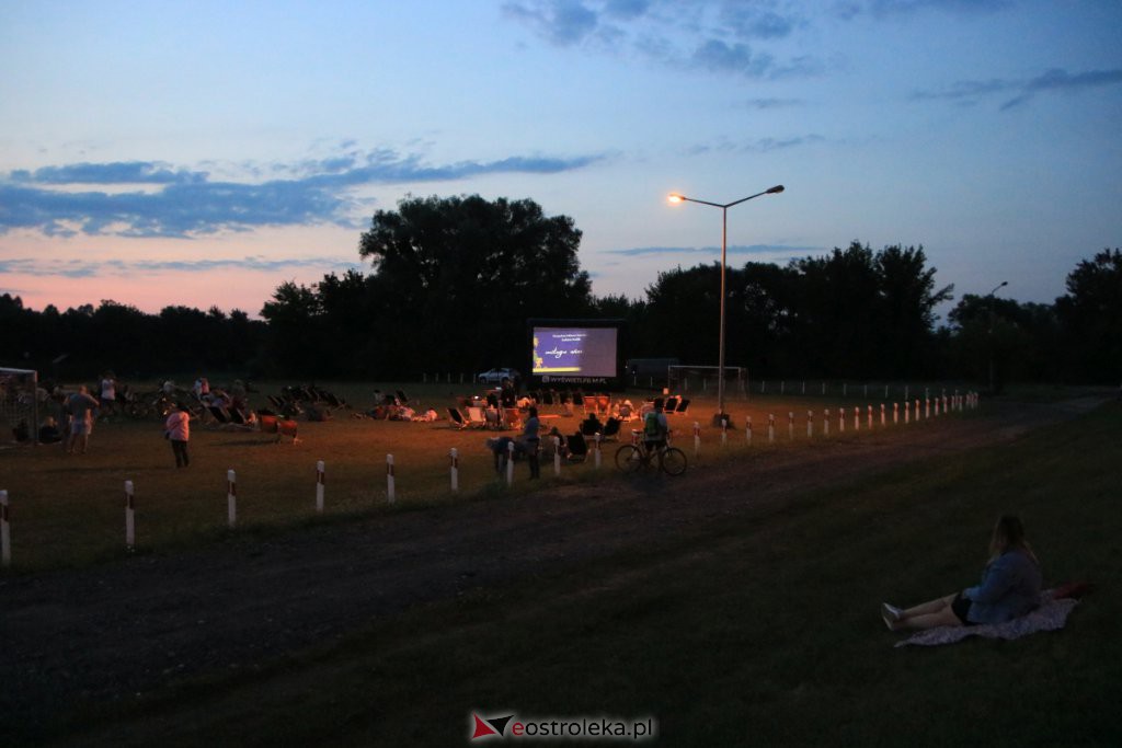 Kino plenerowe nad Narwią i film „Baby-Driver” [24.07.2021] - zdjęcie #23 - eOstroleka.pl