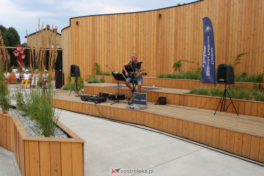 Rzekuń: Spotkania w tężni i koncert Adama Wołosza [25.07.2021] - zdjęcie #32 - eOstroleka.pl