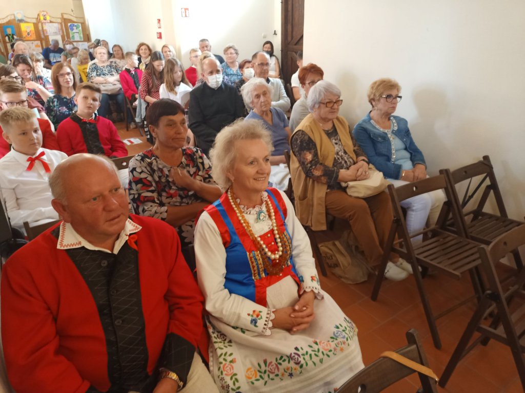 Noc Poezji w myszynieckiej dzwonnicy. W hołdzie ks. Skierkowskiemu [21.07.2021] - zdjęcie #38 - eOstroleka.pl