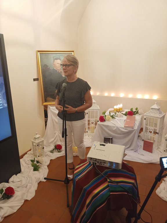 Noc Poezji w myszynieckiej dzwonnicy. W hołdzie ks. Skierkowskiemu [21.07.2021] - zdjęcie #28 - eOstroleka.pl