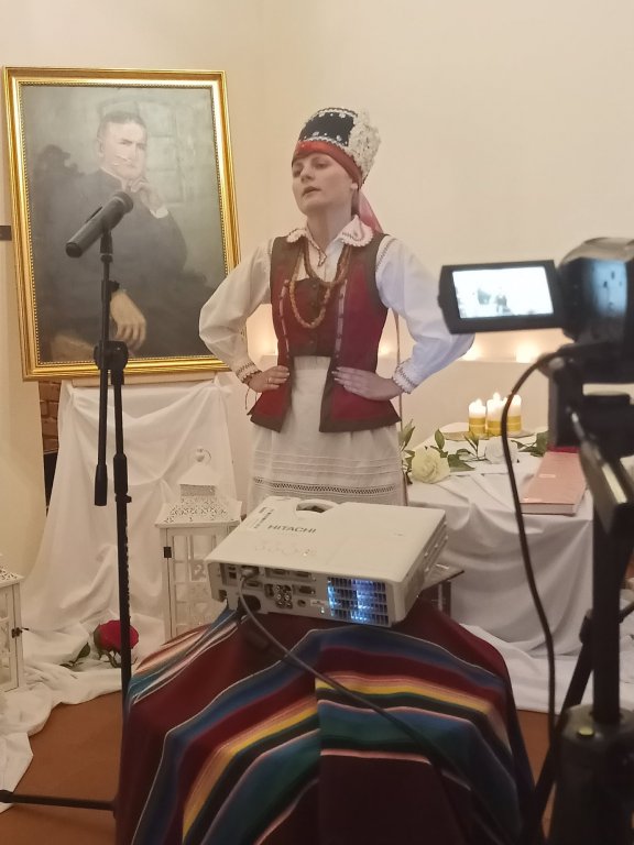 Noc Poezji w myszynieckiej dzwonnicy. W hołdzie ks. Skierkowskiemu [21.07.2021] - zdjęcie #23 - eOstroleka.pl