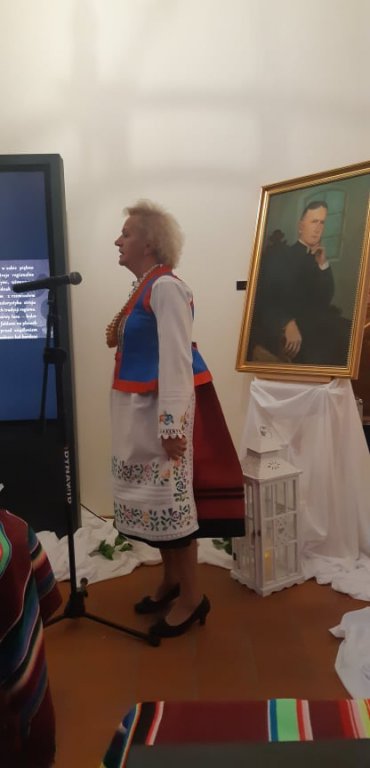 Noc Poezji w myszynieckiej dzwonnicy. W hołdzie ks. Skierkowskiemu [21.07.2021] - zdjęcie #19 - eOstroleka.pl