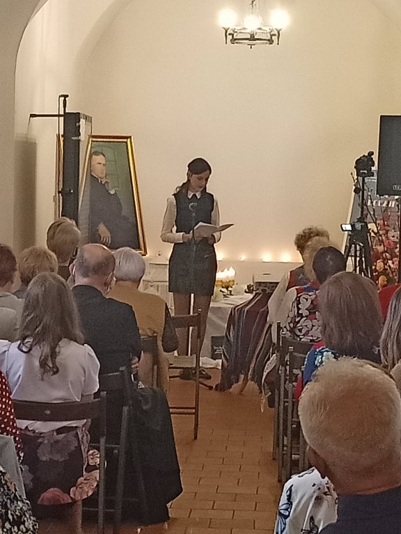 Noc Poezji w myszynieckiej dzwonnicy. W hołdzie ks. Skierkowskiemu [21.07.2021] - zdjęcie #18 - eOstroleka.pl