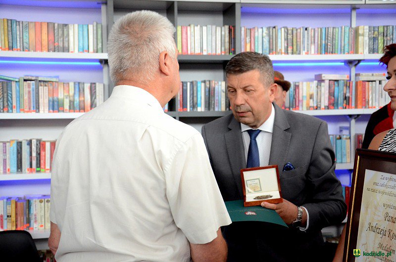 Medale „Pro Masovia” i „Gloria Artis” dla zasłużonych mieszkańców Kadzidła i zespołu Kurpianka [26.07.2021] - zdjęcie #12 - eOstroleka.pl