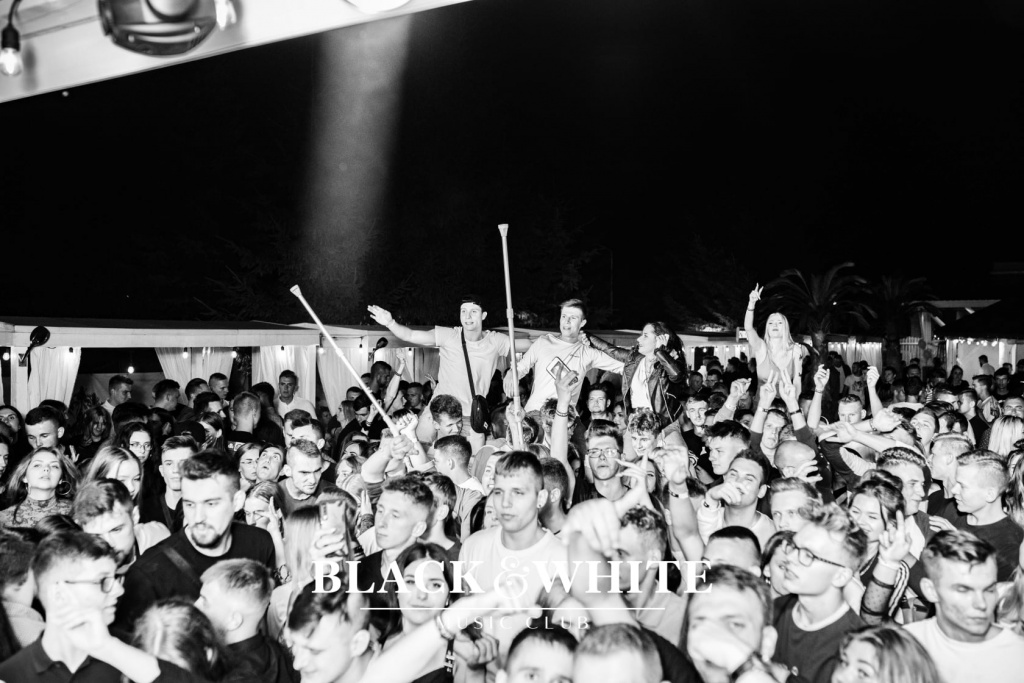 Studniówka z Cypisem w Clubie Black&White [23.07.2021] - zdjęcie #97 - eOstroleka.pl