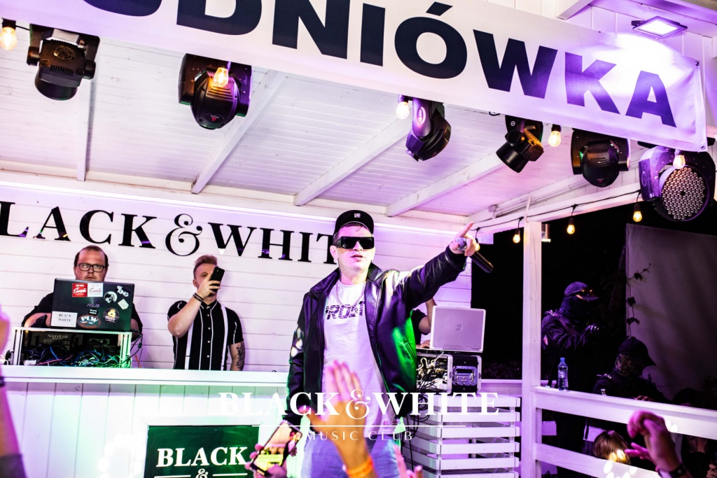 Studniówka z Cypisem w Clubie Black&White [23.07.2021] - zdjęcie #84 - eOstroleka.pl