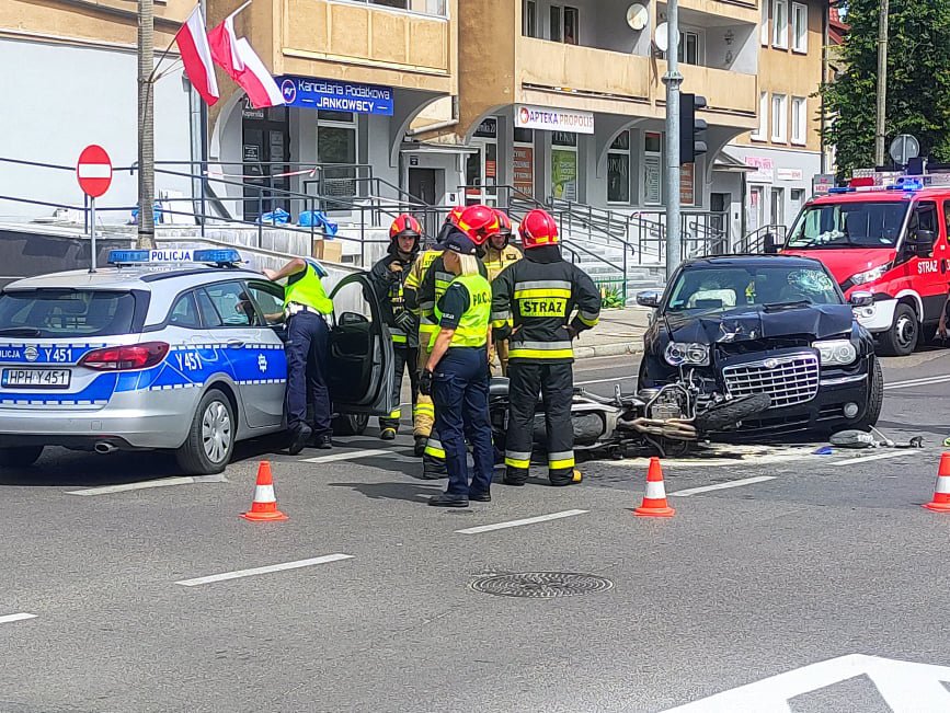 Wypadek na ruchliwym skrzyżowaniu w Ostrołęce [01.08.2021] - zdjęcie #5 - eOstroleka.pl
