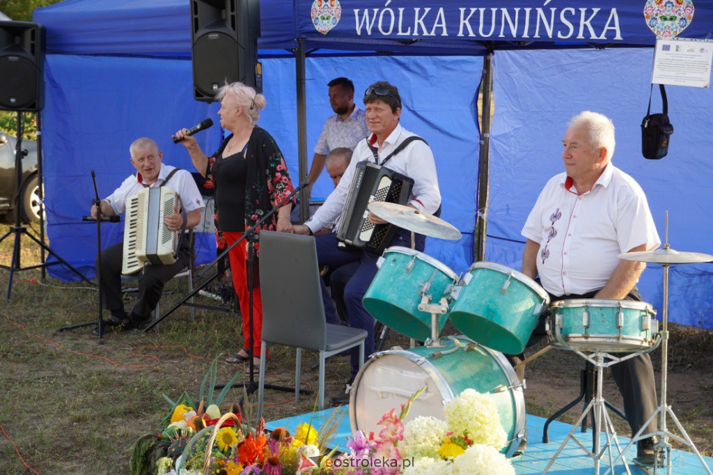 Pożegnanie lata – dożynki w miejscowości Wólka Kunińska [31.07.2021] - zdjęcie #16 - eOstroleka.pl