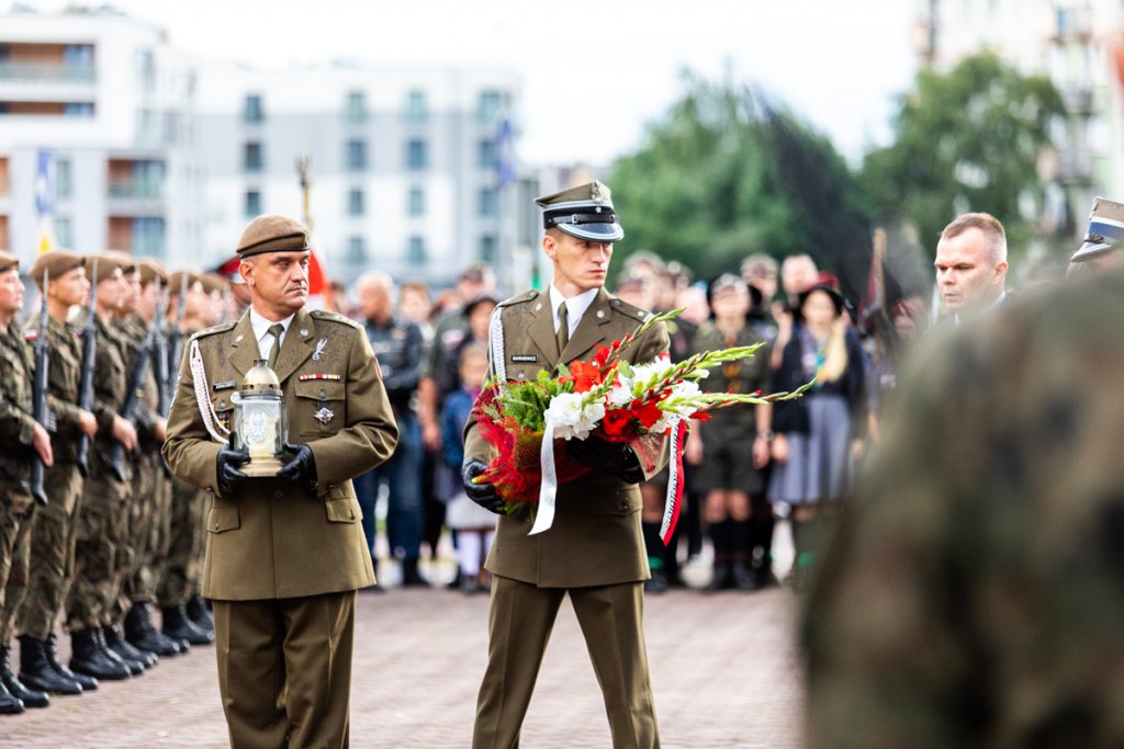 Miejskie uroczystości 77. rocznicy wybuchu Powstania Warszawskiego [01.08.2021] - zdjęcie #32 - eOstroleka.pl