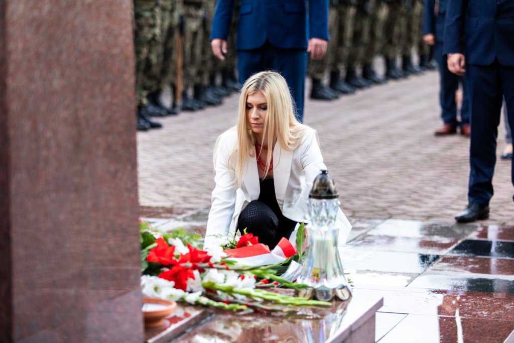Miejskie uroczystości 77. rocznicy wybuchu Powstania Warszawskiego [01.08.2021] - zdjęcie #11 - eOstroleka.pl