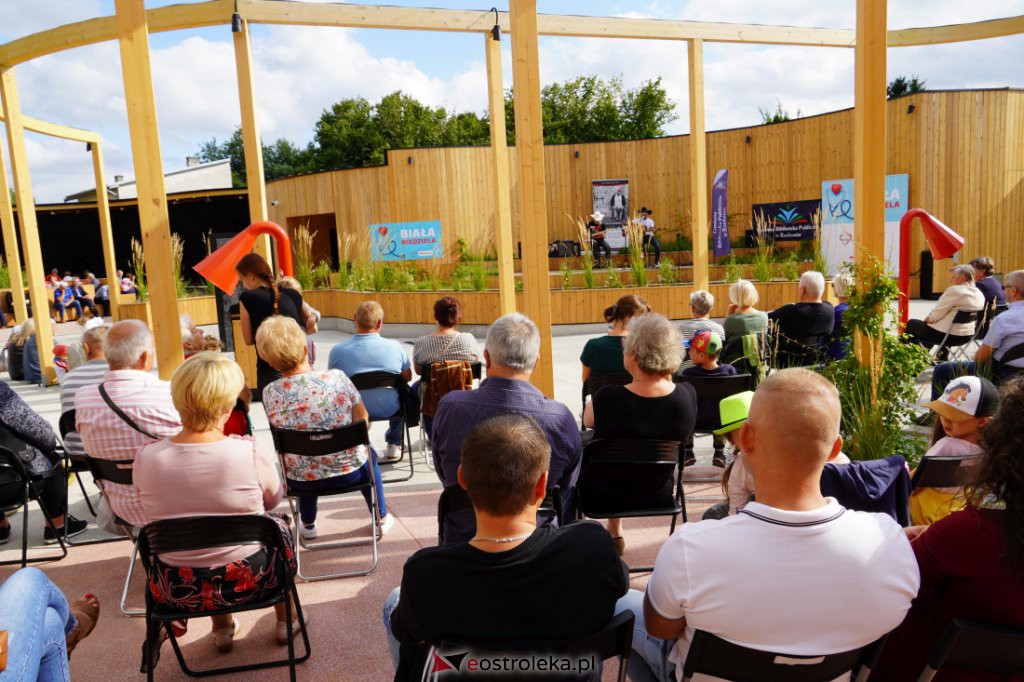 Spotkania w Tężni w Rzekuniu - Koncert Wojciecha Dudkowskiego [08.08.2021] - zdjęcie #1 - eOstroleka.pl