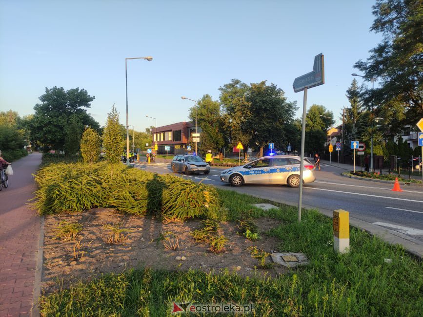 Wypadek przy wjeździe na most w Ostrołęce [09.08.2021] - zdjęcie #3 - eOstroleka.pl