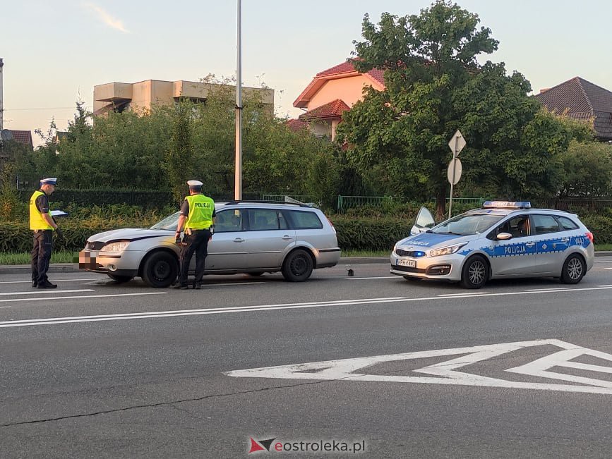 Wypadek przy wjeździe na most w Ostrołęce [09.08.2021] - zdjęcie #4 - eOstroleka.pl