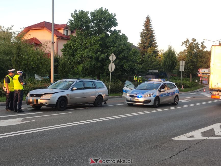 Wypadek przy wjeździe na most w Ostrołęce [09.08.2021] - zdjęcie #5 - eOstroleka.pl