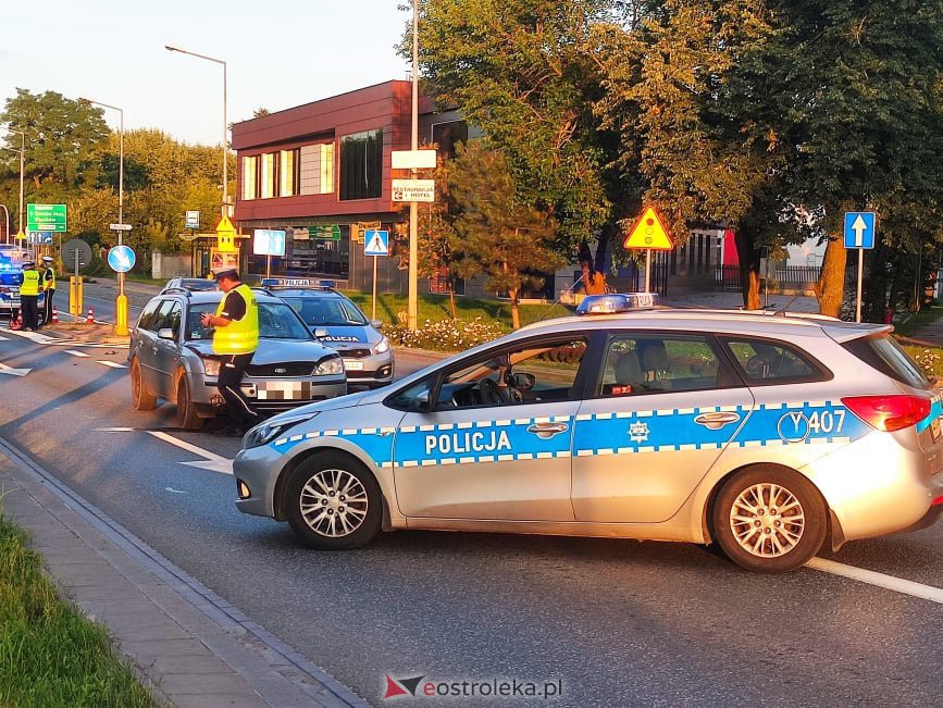 Wypadek przy wjeździe na most w Ostrołęce [09.08.2021] - zdjęcie #8 - eOstroleka.pl