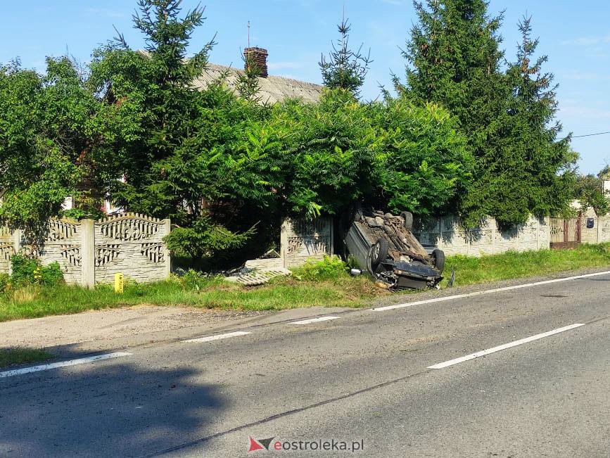 Wypadek w Rabędach [13.08.2021] - zdjęcie #3 - eOstroleka.pl