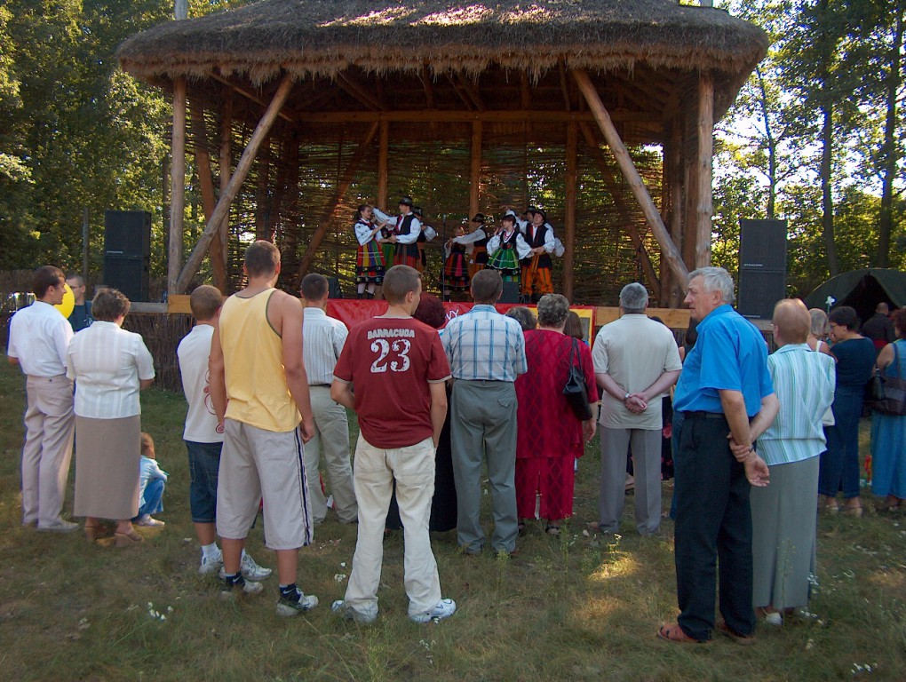 Festyn osiedla Łazek - 2004 r. - zdjęcie #7 - eOstroleka.pl