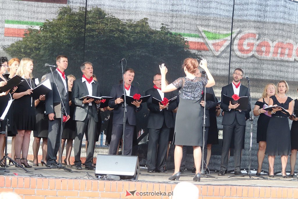 Koncert piosenek XX-lecia międzywojennego [15.08.2021] - zdjęcie #16 - eOstroleka.pl