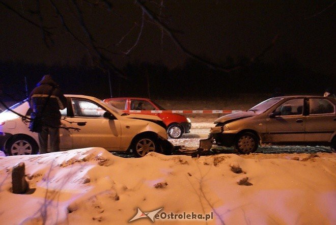 Wypadek na ul. Ostrowskiej (29.12.2010) - zdjęcie #4 - eOstroleka.pl