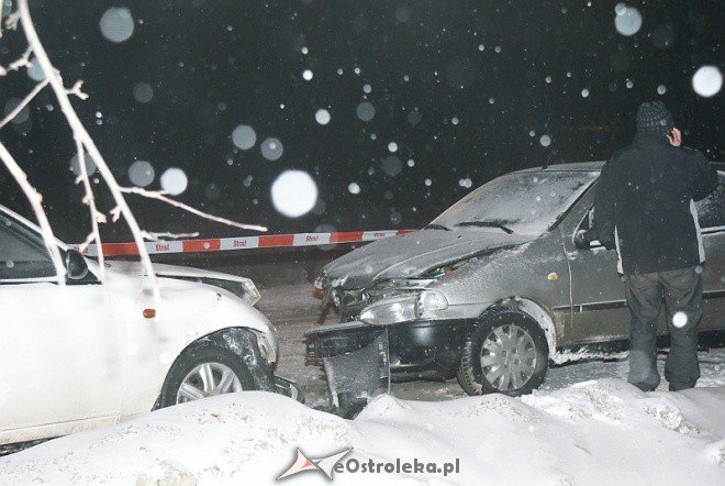 Wypadek na ul. Ostrowskiej (29.12.2010) - zdjęcie #8 - eOstroleka.pl