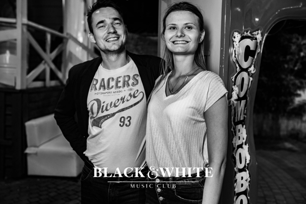 Szalone okularnice w Clubie Black&White [07.08.2021] - zdjęcie #33 - eOstroleka.pl