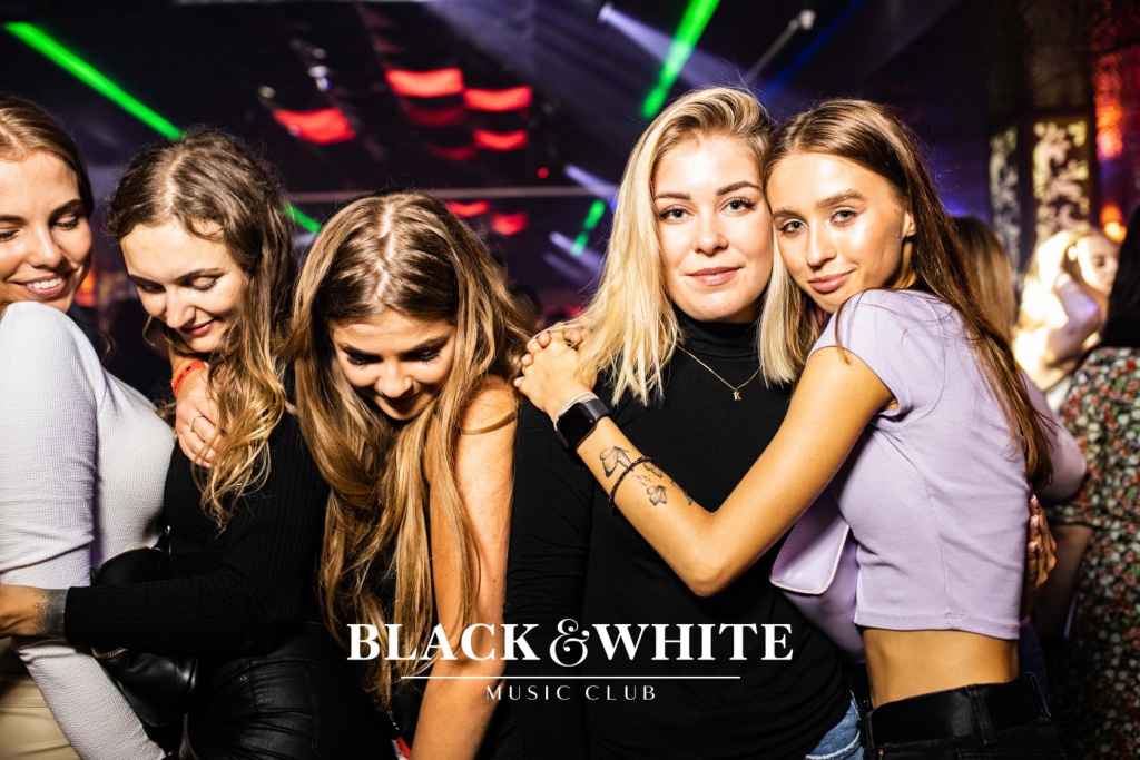 Wac Toja w Clubie Black&White [06.08.2021] - zdjęcie #43 - eOstroleka.pl