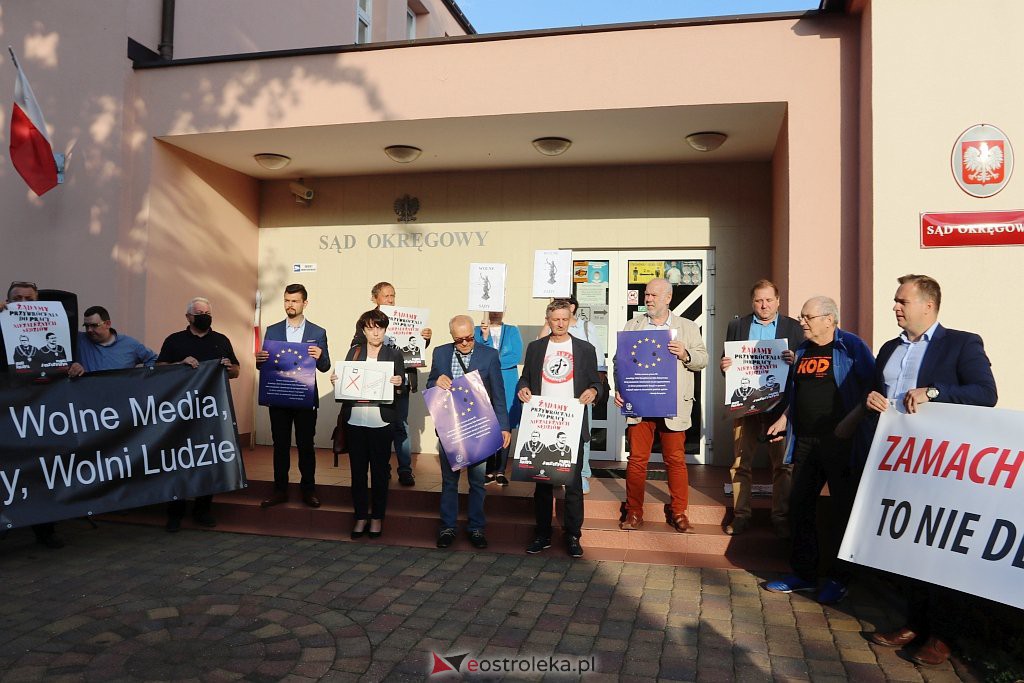 Protest  Wolne Sądy, Wolne Media, Wolne Szkoły, Wolni Ludzie [18.08.2021] - zdjęcie #14 - eOstroleka.pl