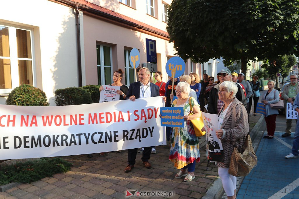 Protest  Wolne Sądy, Wolne Media, Wolne Szkoły, Wolni Ludzie [18.08.2021] - zdjęcie #25 - eOstroleka.pl