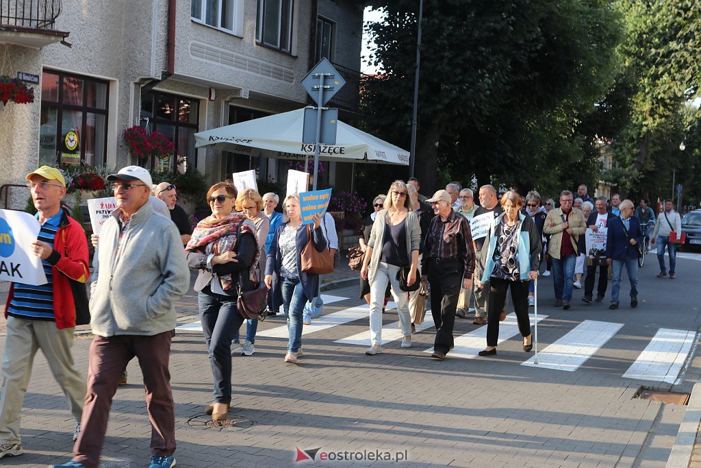 Protest  Wolne Sądy, Wolne Media, Wolne Szkoły, Wolni Ludzie [18.08.2021] - zdjęcie #31 - eOstroleka.pl