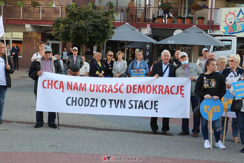 Protest  Wolne Sądy, Wolne Media, Wolne Szkoły, Wolni Ludzie [18.08.2021] - zdjęcie #48 - eOstroleka.pl