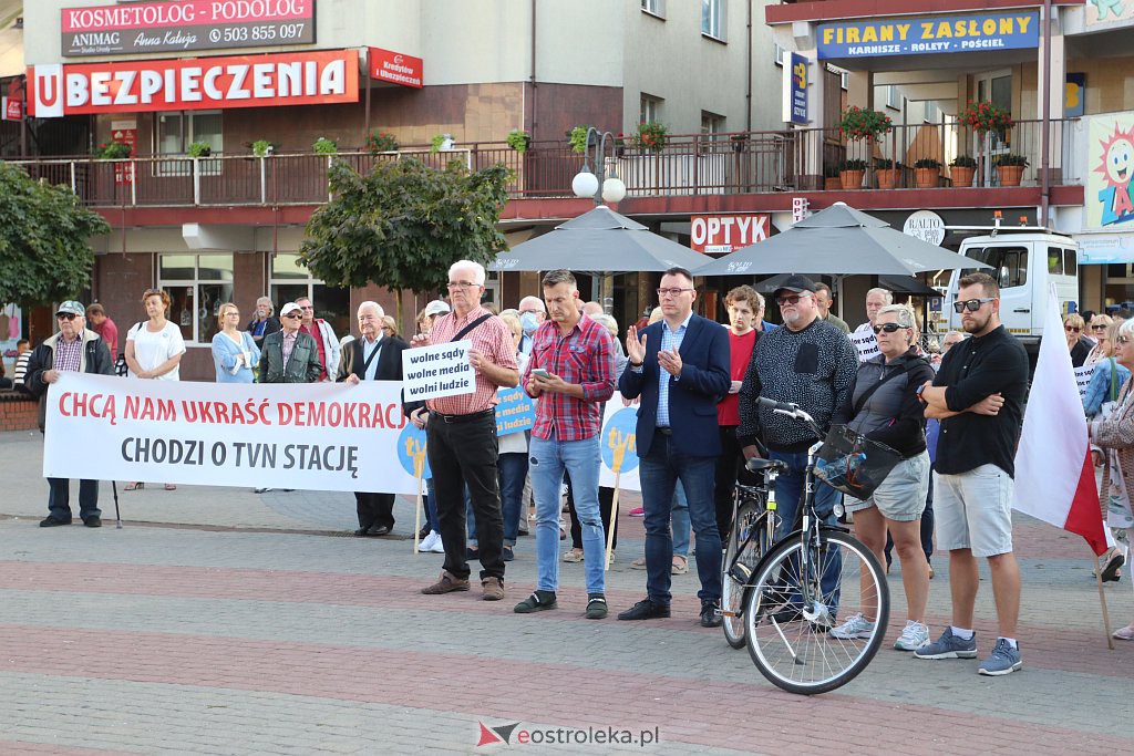 Protest  Wolne Sądy, Wolne Media, Wolne Szkoły, Wolni Ludzie [18.08.2021] - zdjęcie #55 - eOstroleka.pl