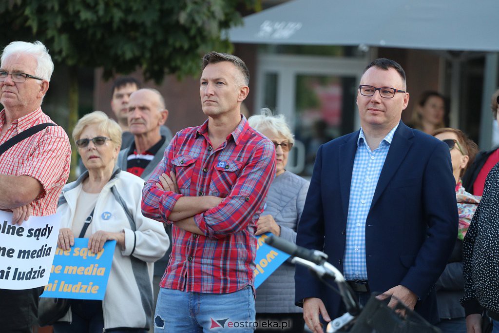 Protest  Wolne Sądy, Wolne Media, Wolne Szkoły, Wolni Ludzie [18.08.2021] - zdjęcie #18 - eOstroleka.pl
