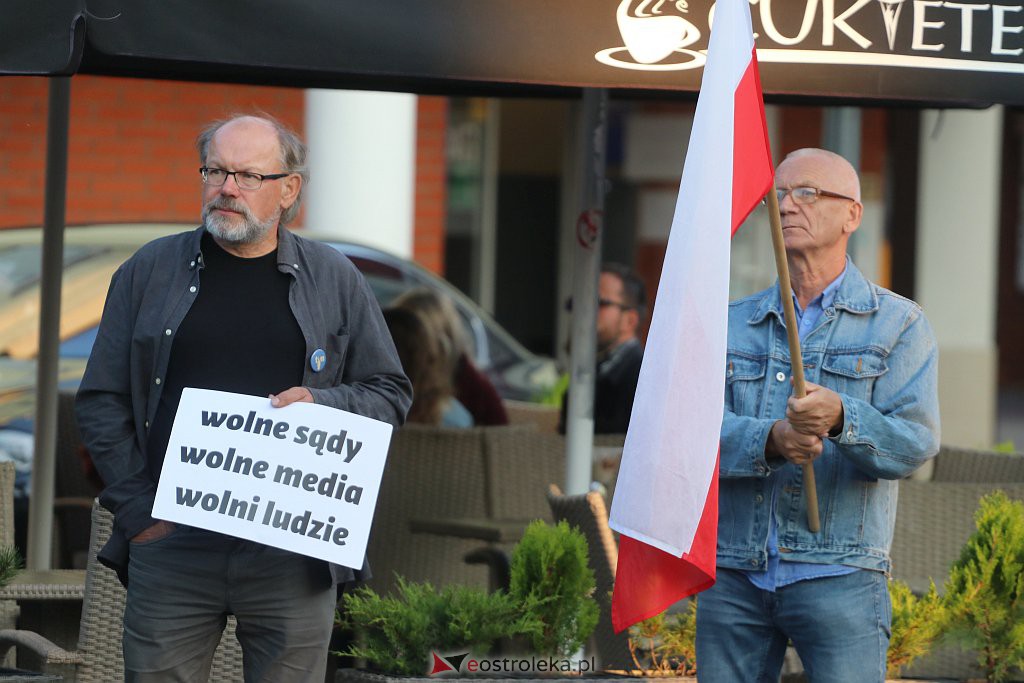 Protest  Wolne Sądy, Wolne Media, Wolne Szkoły, Wolni Ludzie [18.08.2021] - zdjęcie #94 - eOstroleka.pl