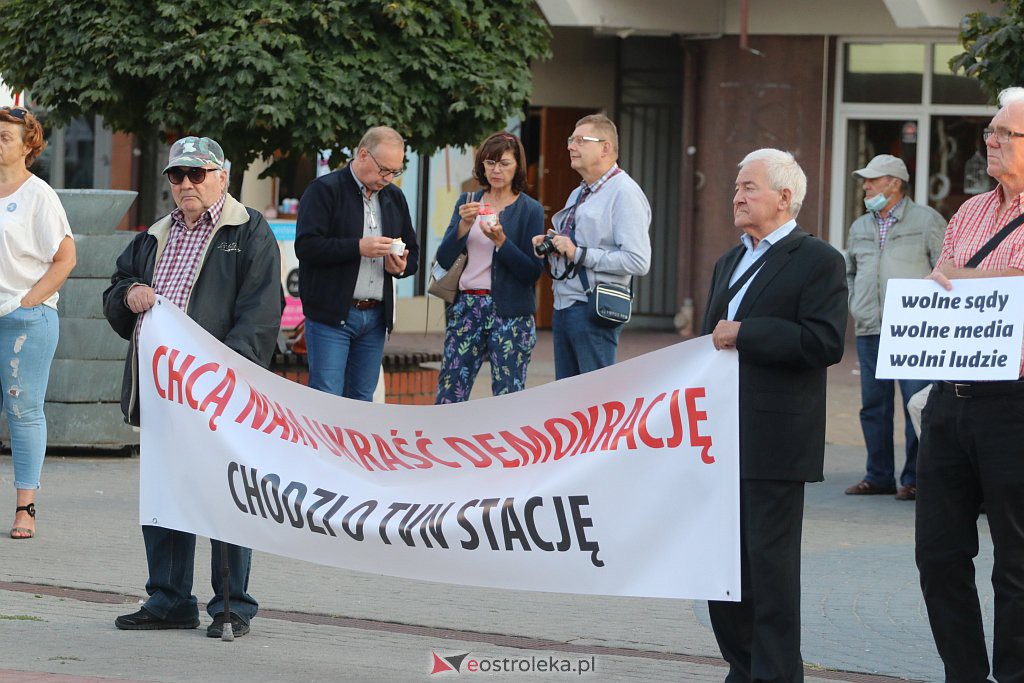 Protest  Wolne Sądy, Wolne Media, Wolne Szkoły, Wolni Ludzie [18.08.2021] - zdjęcie #97 - eOstroleka.pl