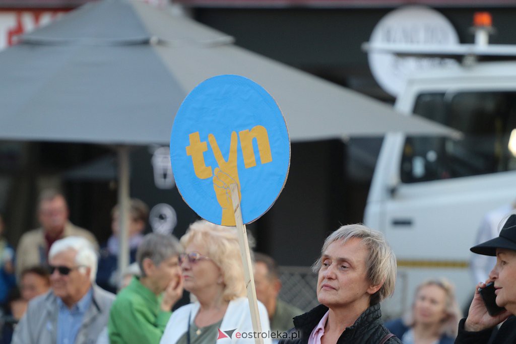 Protest  Wolne Sądy, Wolne Media, Wolne Szkoły, Wolni Ludzie [18.08.2021] - zdjęcie #7 - eOstroleka.pl
