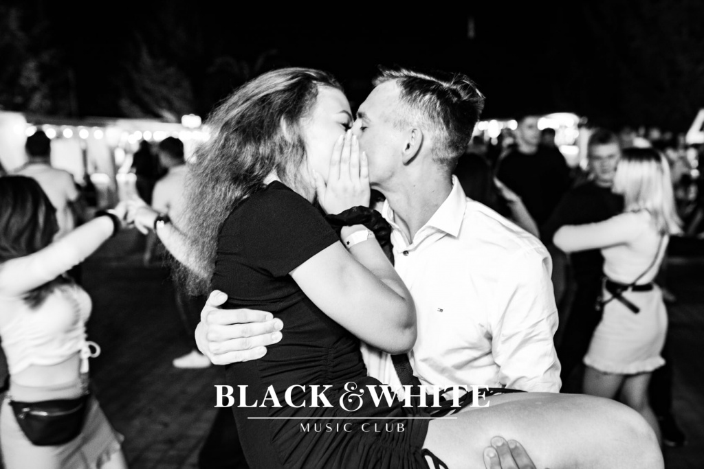 Playboys w Clubie Black&White [14.08.2021] - zdjęcie #12 - eOstroleka.pl