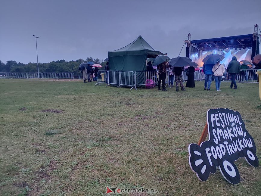 Festiwal Mocne Brzmienia i food trucki na plaży miejskiej [20.08.2021] - zdjęcie #73 - eOstroleka.pl