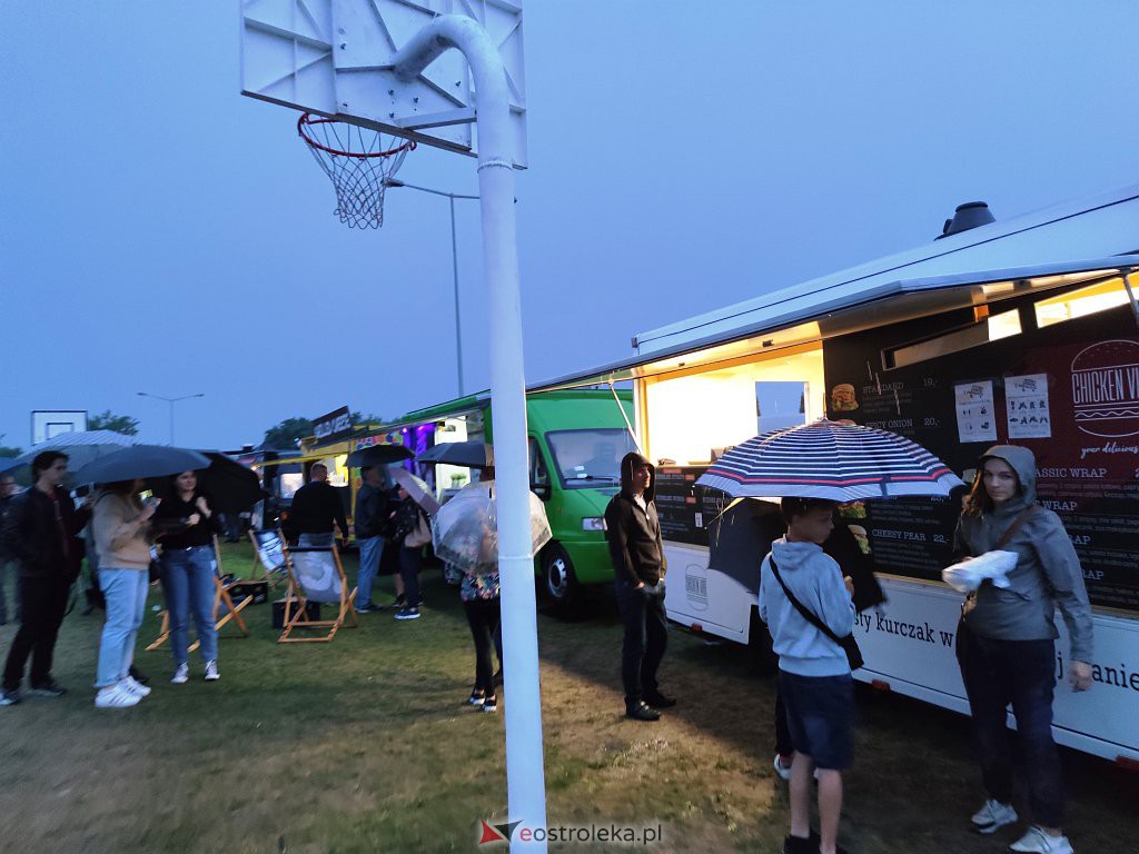 Festiwal Mocne Brzmienia i food trucki na plaży miejskiej [20.08.2021] - zdjęcie #28 - eOstroleka.pl