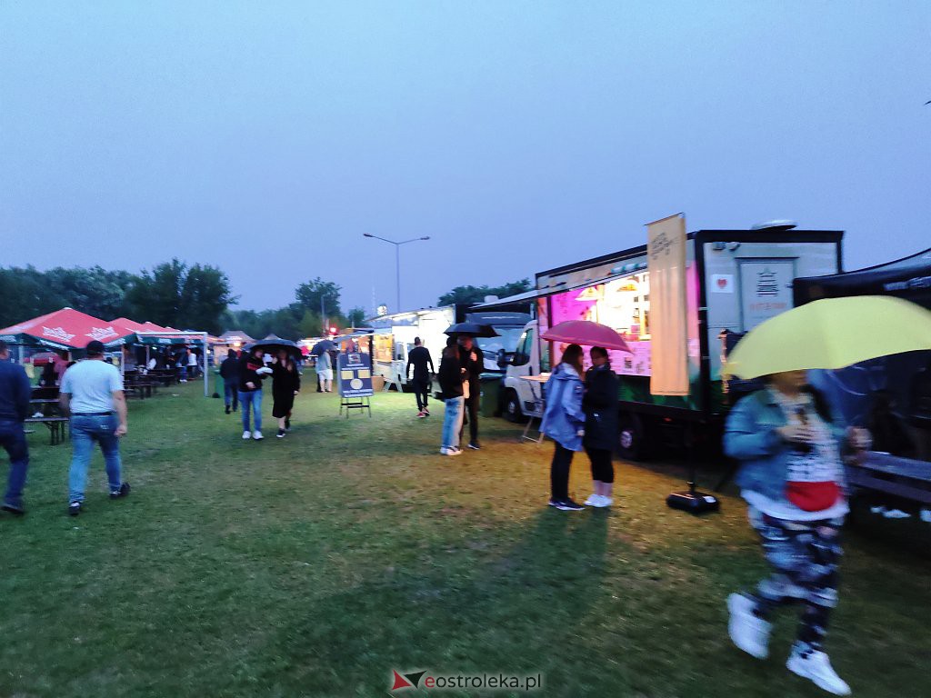 Festiwal Mocne Brzmienia i food trucki na plaży miejskiej [20.08.2021] - zdjęcie #33 - eOstroleka.pl