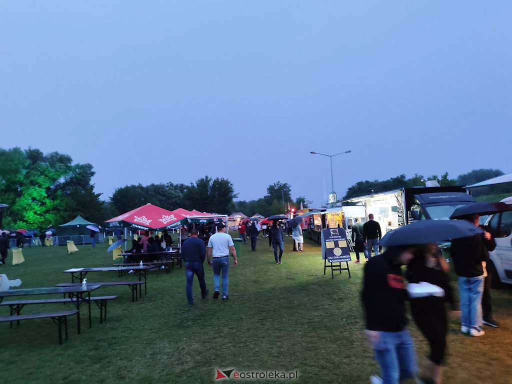 Festiwal Mocne Brzmienia i food trucki na plaży miejskiej [20.08.2021] - zdjęcie #34 - eOstroleka.pl